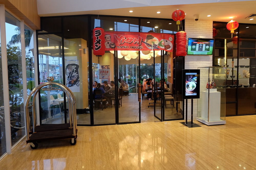 西卡朗节庆宜必思快捷酒店 贝克西 外观 照片